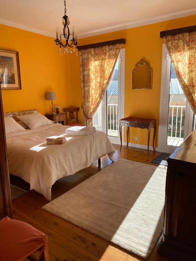 Chez Helene 3 Etoiles, Labellise Disabled Pmr,Pour 4 Personnes Chiens Bienvenus-Pet Friendly Daire Bourg-Madame Dış mekan fotoğraf