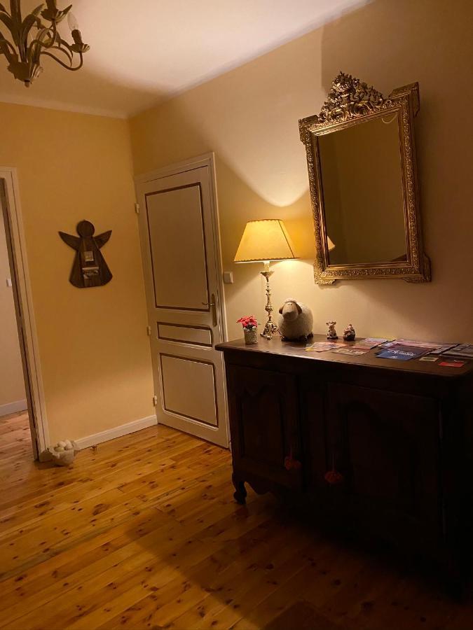 Chez Helene 3 Etoiles, Labellise Disabled Pmr,Pour 4 Personnes Chiens Bienvenus-Pet Friendly Daire Bourg-Madame Dış mekan fotoğraf