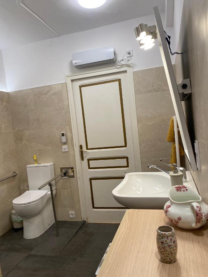 Chez Helene 3 Etoiles, Labellise Disabled Pmr,Pour 4 Personnes Chiens Bienvenus-Pet Friendly Daire Bourg-Madame Dış mekan fotoğraf